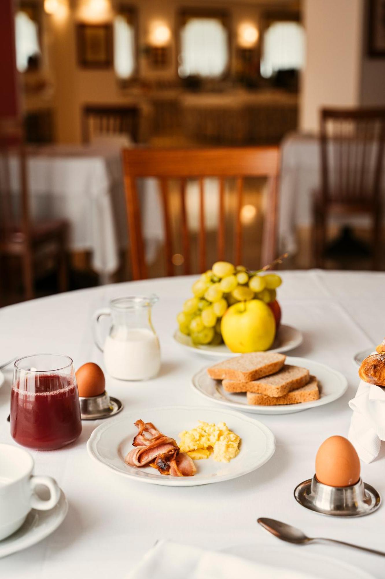 Hotel Degli Aranci Вьесте Экстерьер фото