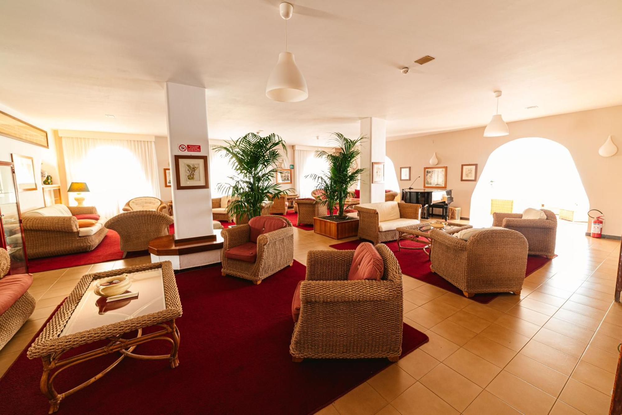 Hotel Degli Aranci Вьесте Экстерьер фото