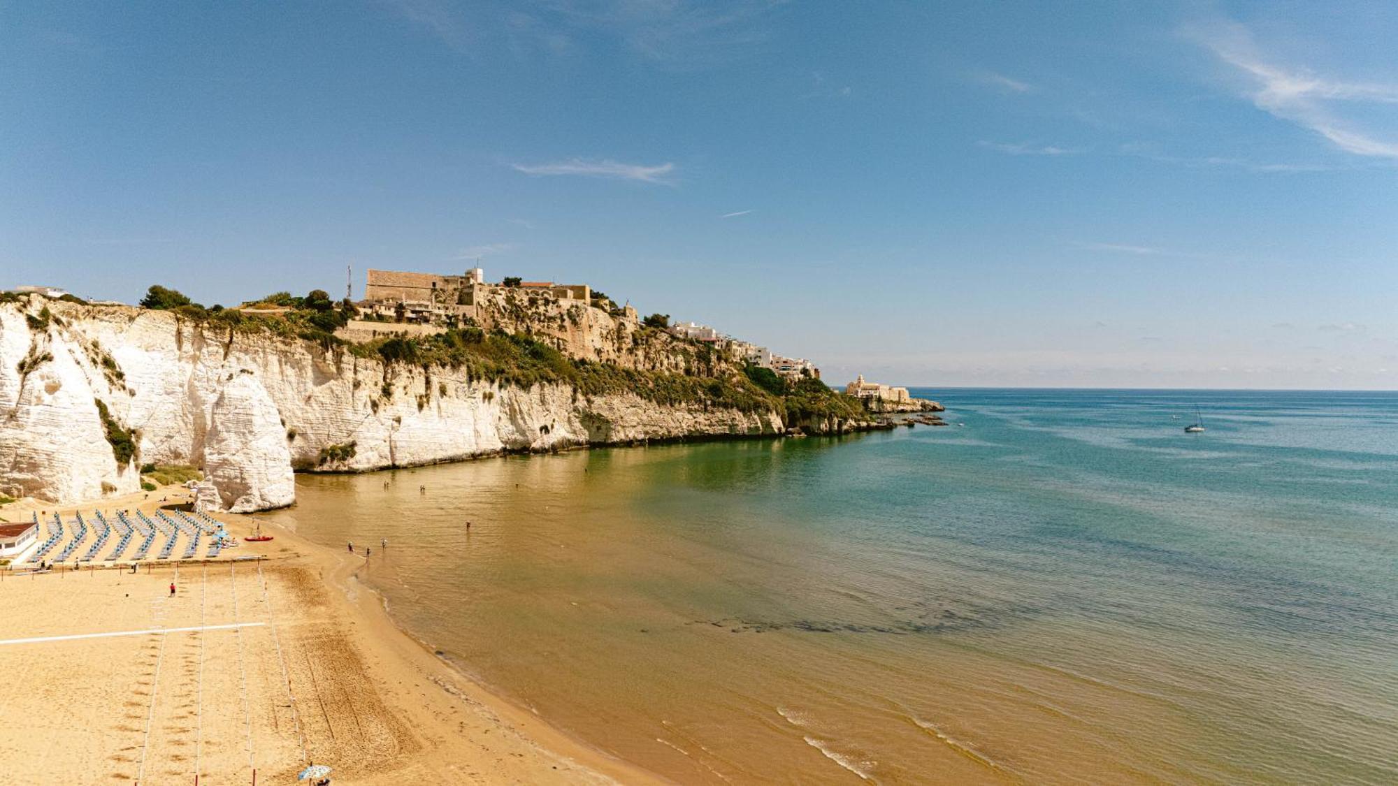 Hotel Degli Aranci Вьесте Экстерьер фото